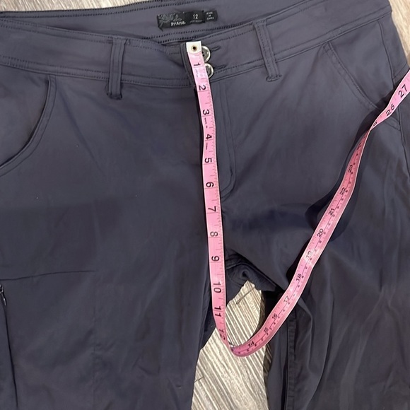 Prana women’s gray hiking pants convertible to Capri length size 12 - Picture 5 of 9